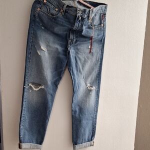 Women's Relaxed Fit Blue Distressed Jeans